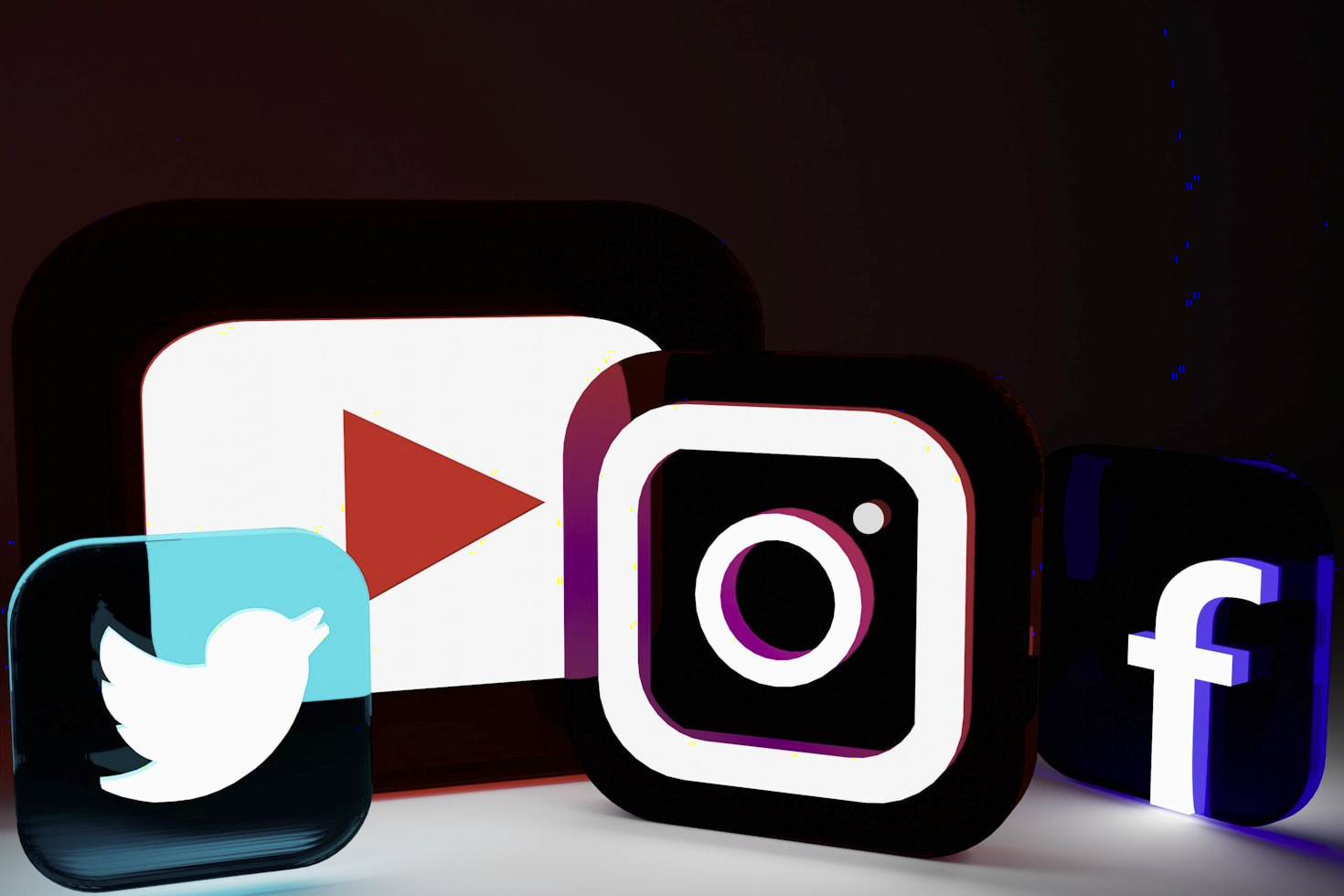 How to Optimize Your Social Media Images for Better Search Visibility
